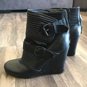 Dolce Vita size 7.5 Moto booties